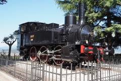 099