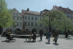 252